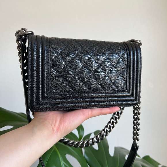 Authentic Chanel small boy bag. - Picture 2 of 8